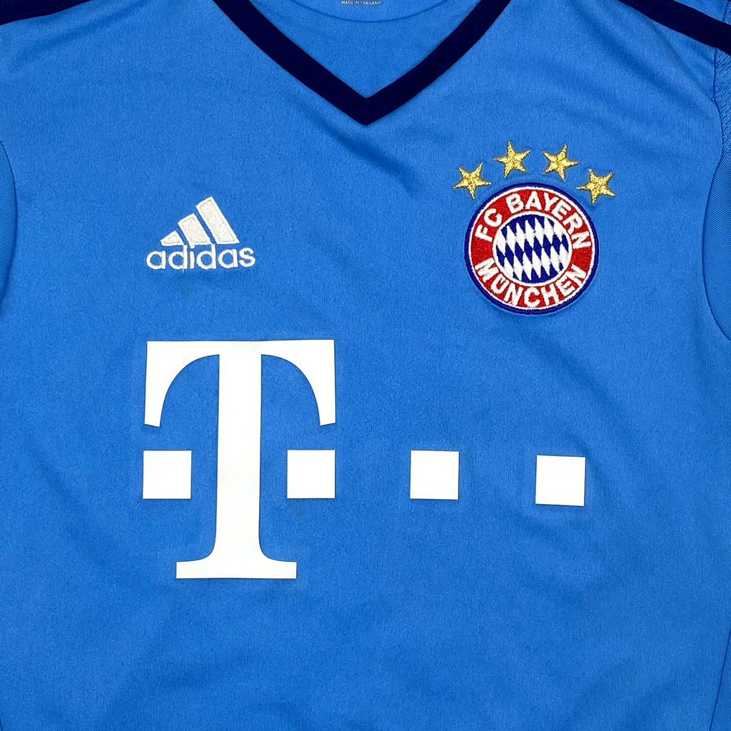 Bayern Munich Goalkeeper Shirt (2015-16) | 7-8 Years
