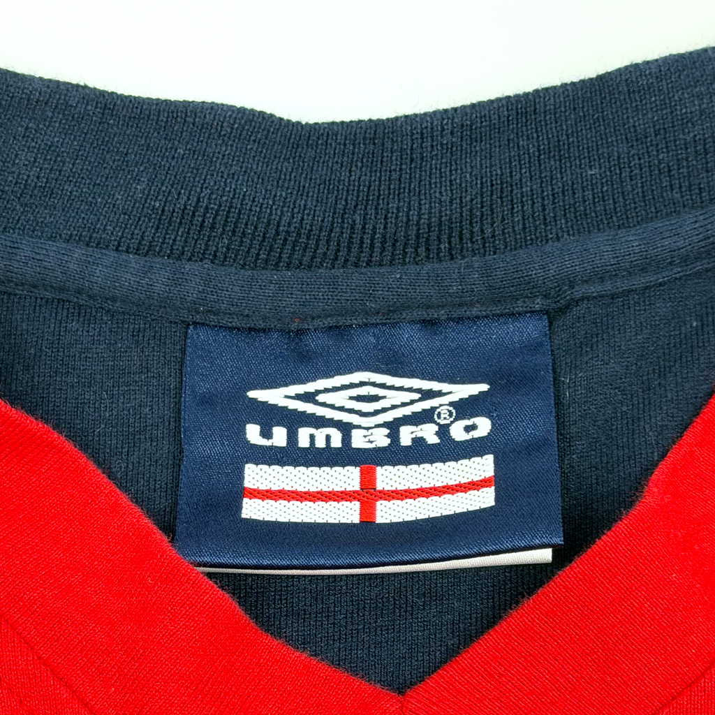 England Red Umbro T-Shirt (2002) | Small