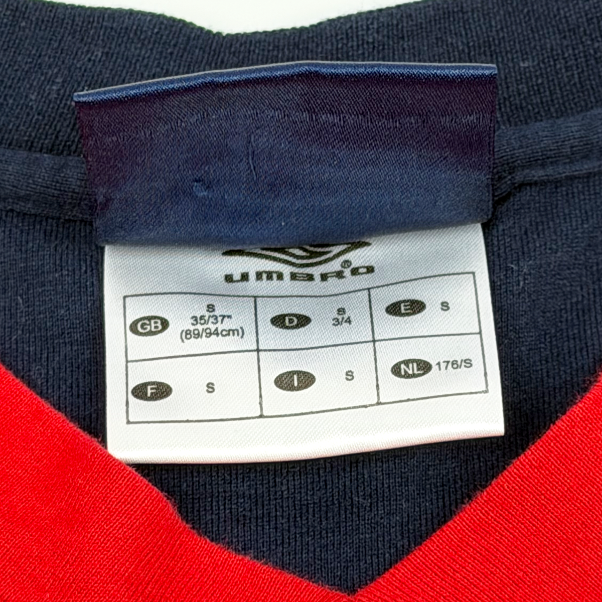 England Red Umbro T-Shirt (2002) | Small