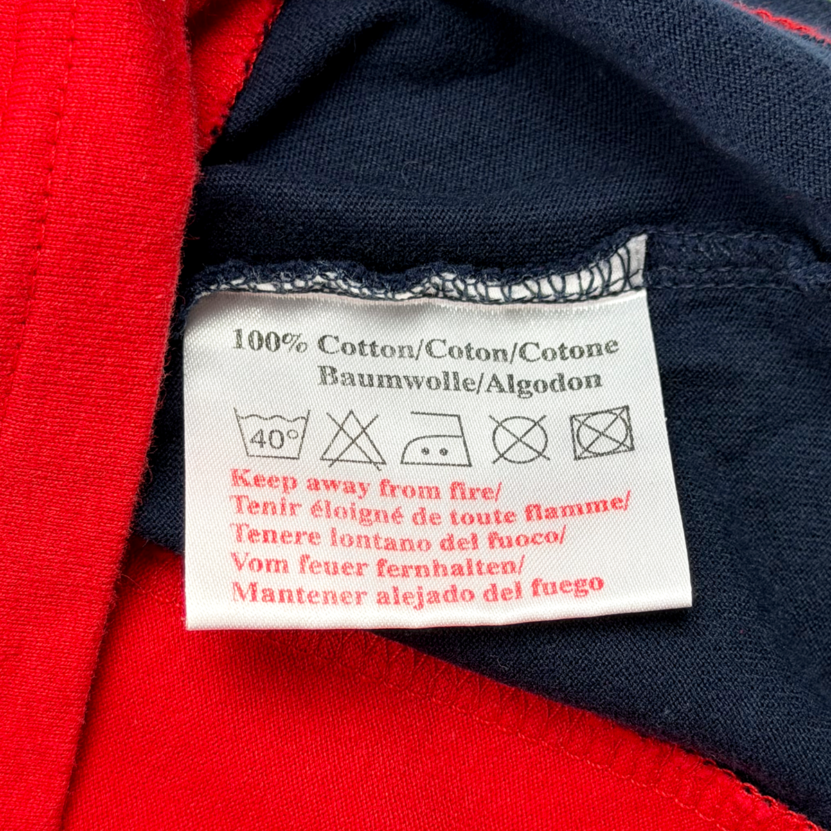 England Red Umbro T-Shirt (2002) | Small