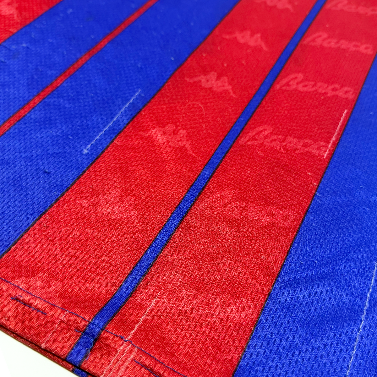 FC Barcelona Home Shirt (1997-98) | Medium