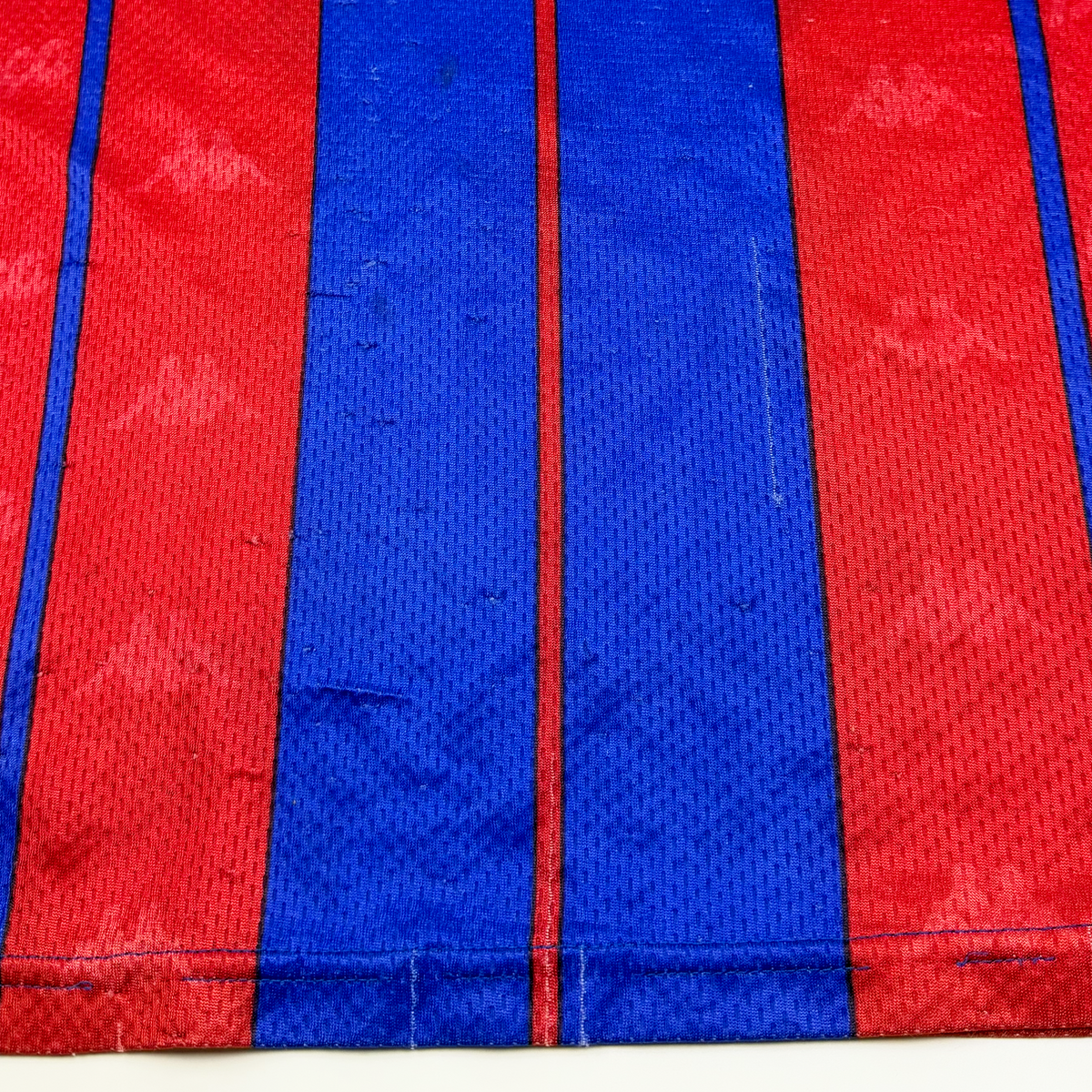 FC Barcelona Home Shirt (1997-98) | Medium