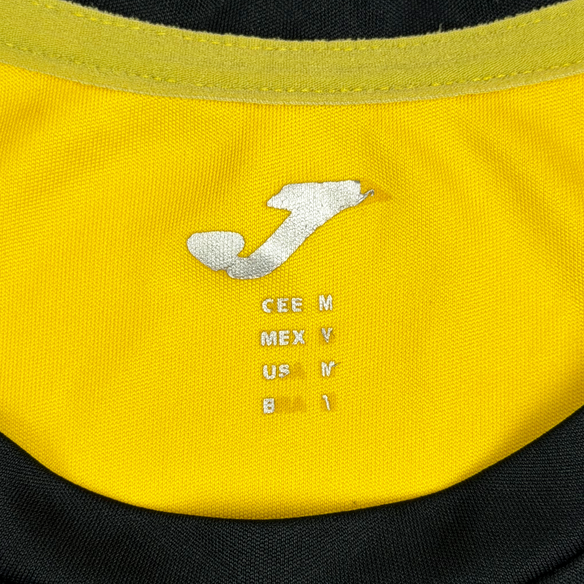Uckfield Grasshoppers Junior FC Shirt | Medium
