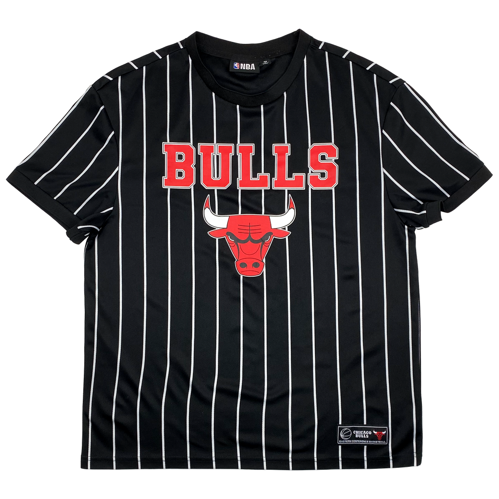 Chicago Bulls Pin-Striped T-Shirt | Medium