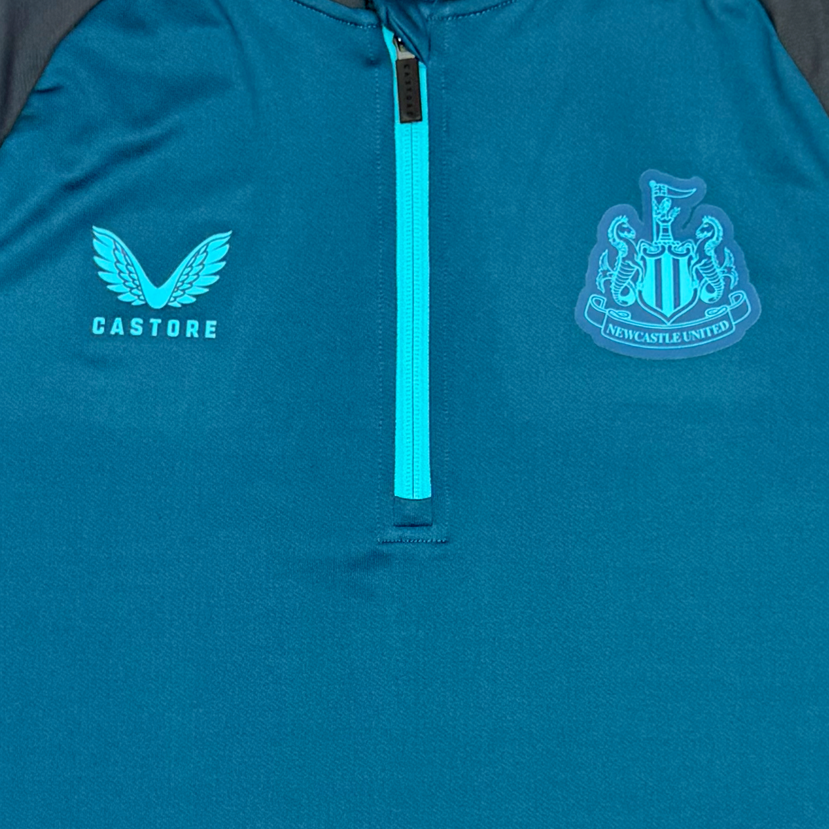 Newcastle United Quarter-Zip Teal Drill Top (2022-23) | Women's Large