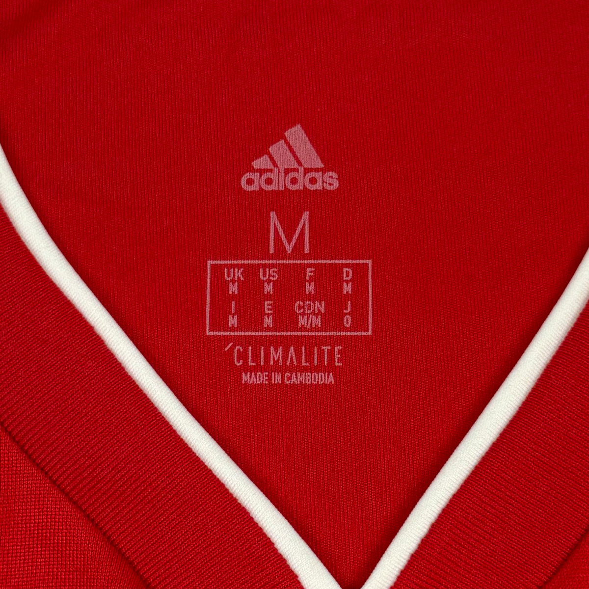 Hamburg SV Away Shirt (2018-19) | Medium